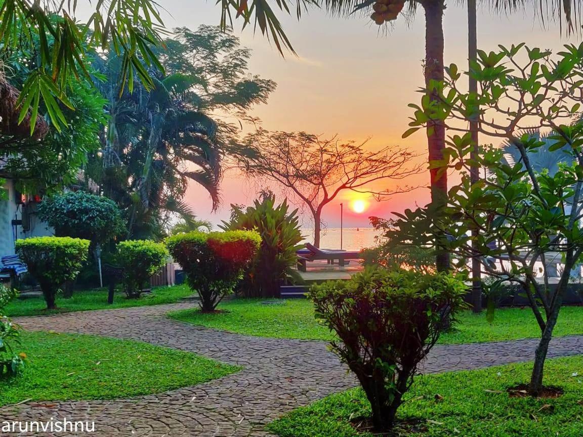 Deshadan Backwater Resort - The Best Sunrise View Alappuzha Exterior photo
